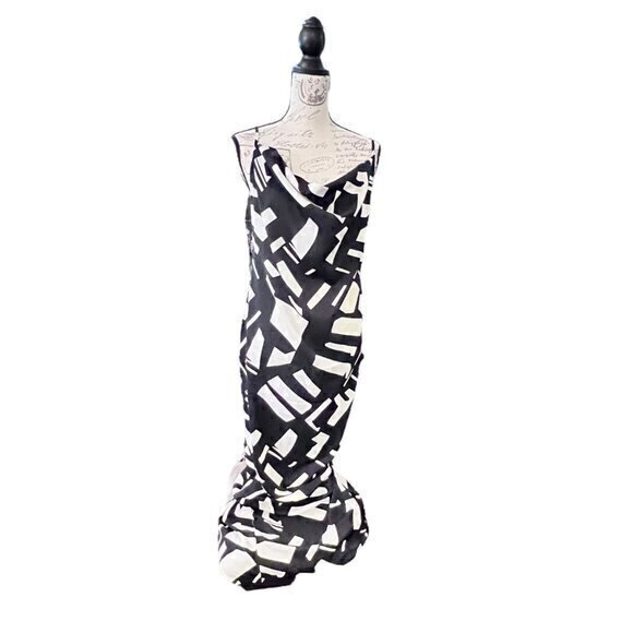 Pretty Little Thing Cowl Neck Maxi Dress Backless Geometric Black White Size 10 - Picture 3 of 12